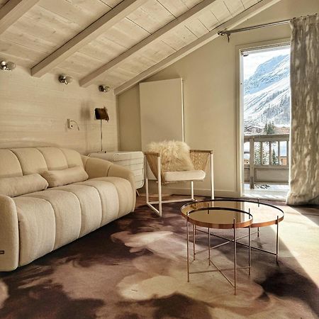 ホテル ツァンテレイナ Val-dʼIsère エクステリア 写真